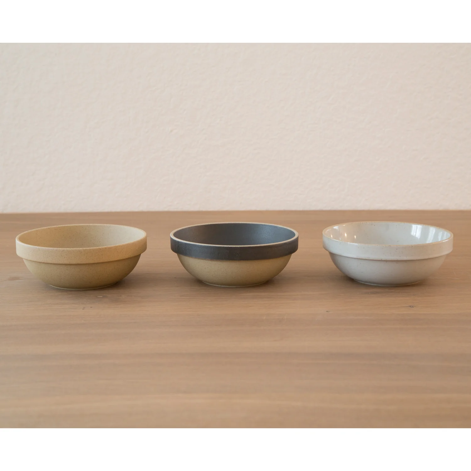 Round Bowl, Black - Image 4