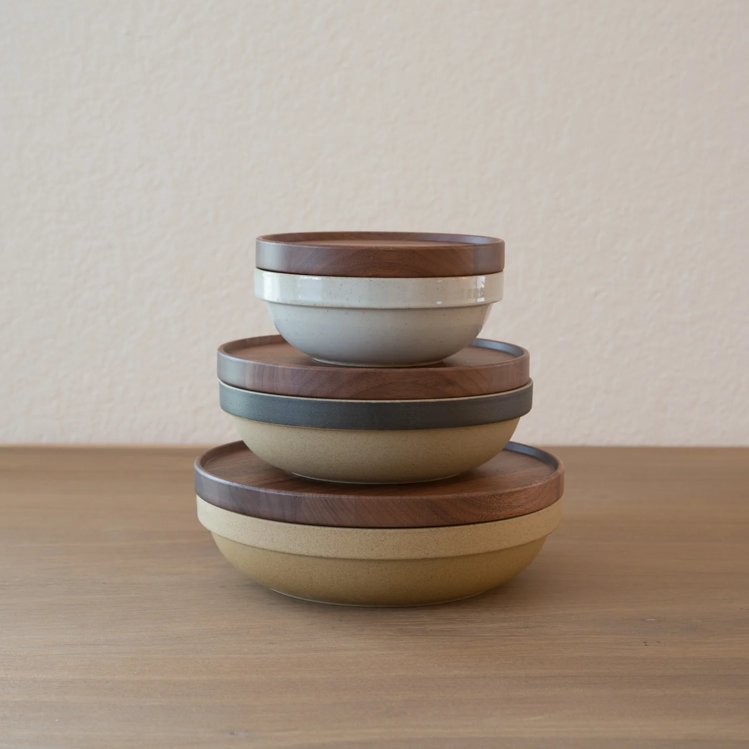 Round Bowl, Black - Image 5